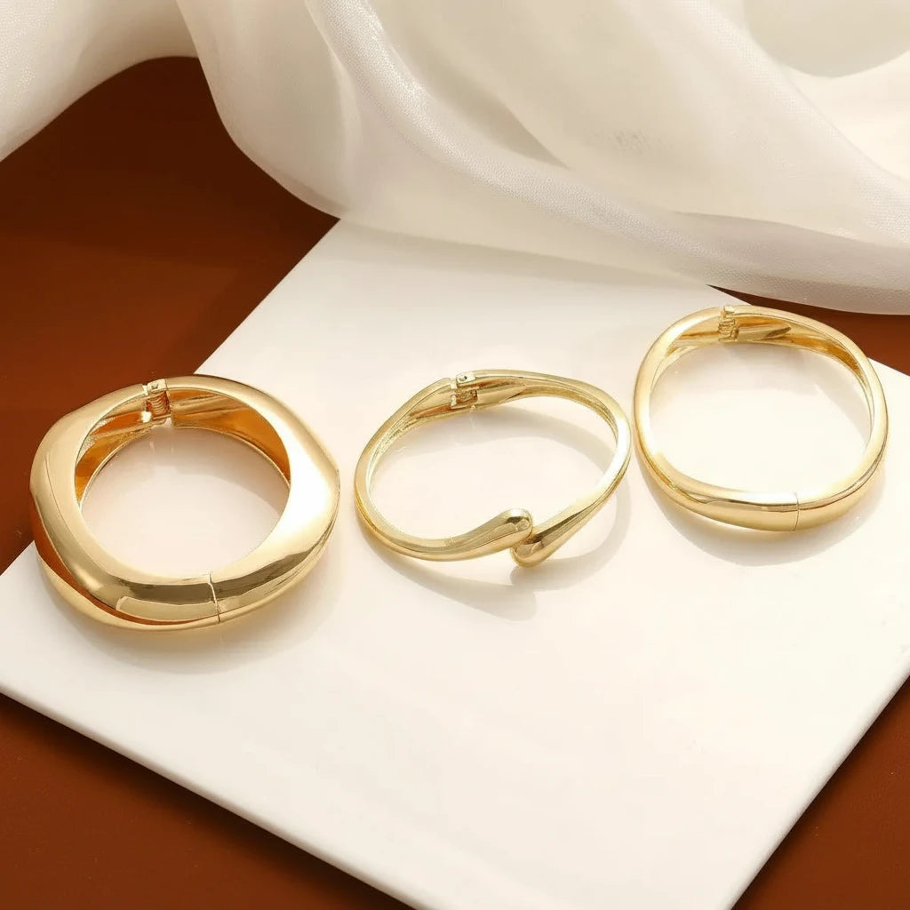The Dewdrop Bangle Set