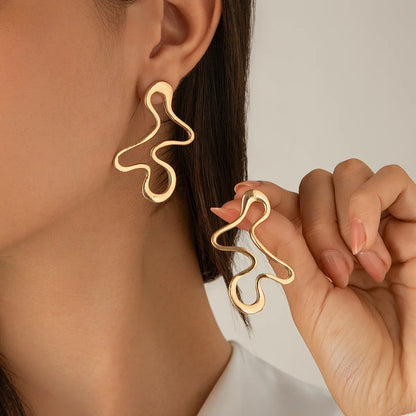 The Linear Drop Earrings