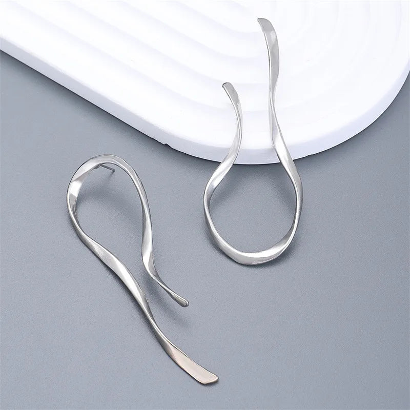 The Linear Drop Earrings