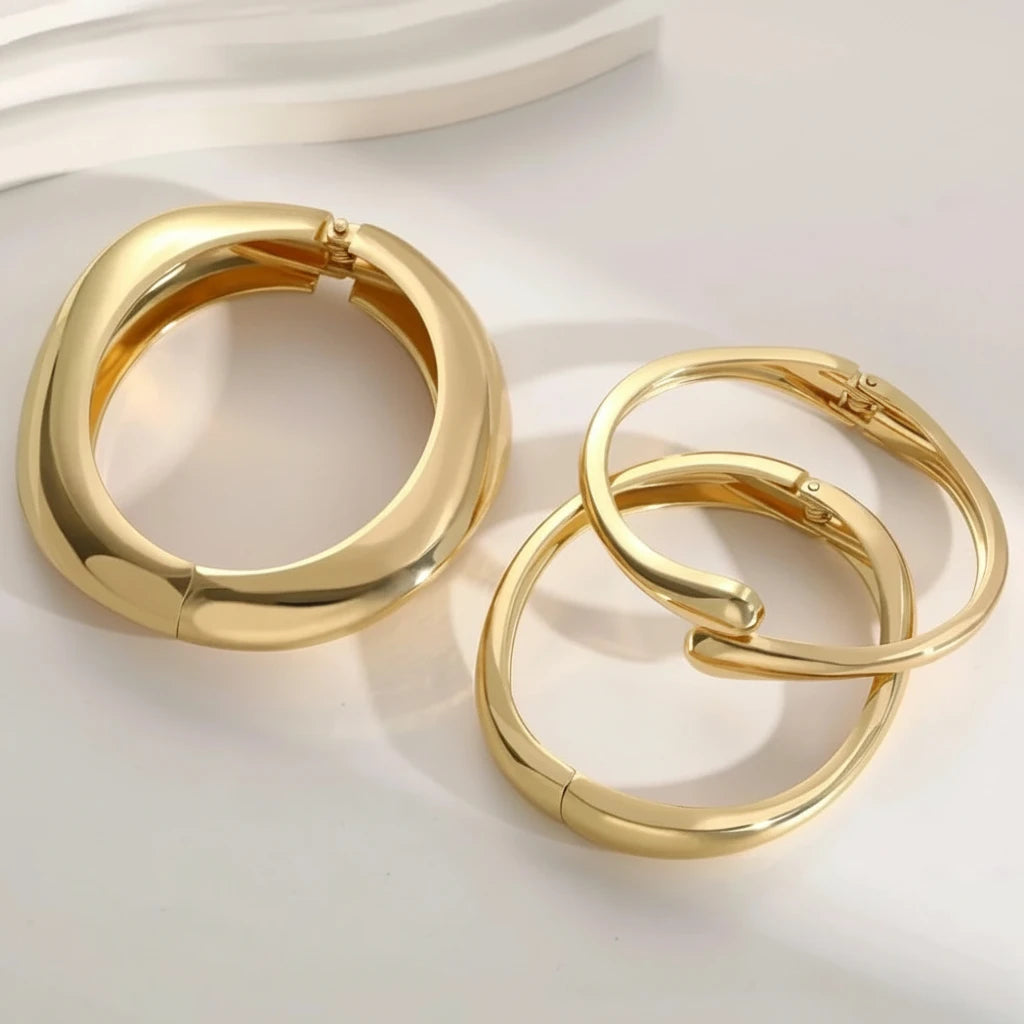 The Dewdrop Bangle Set