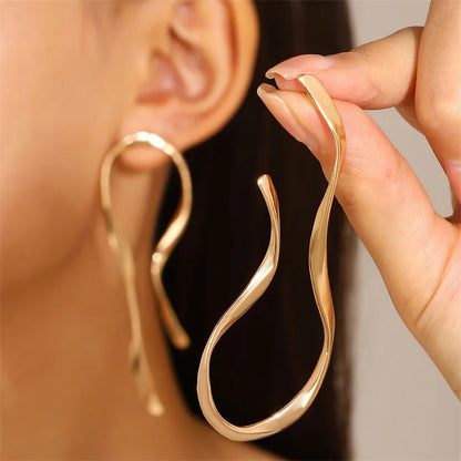 The Linear Drop Earrings