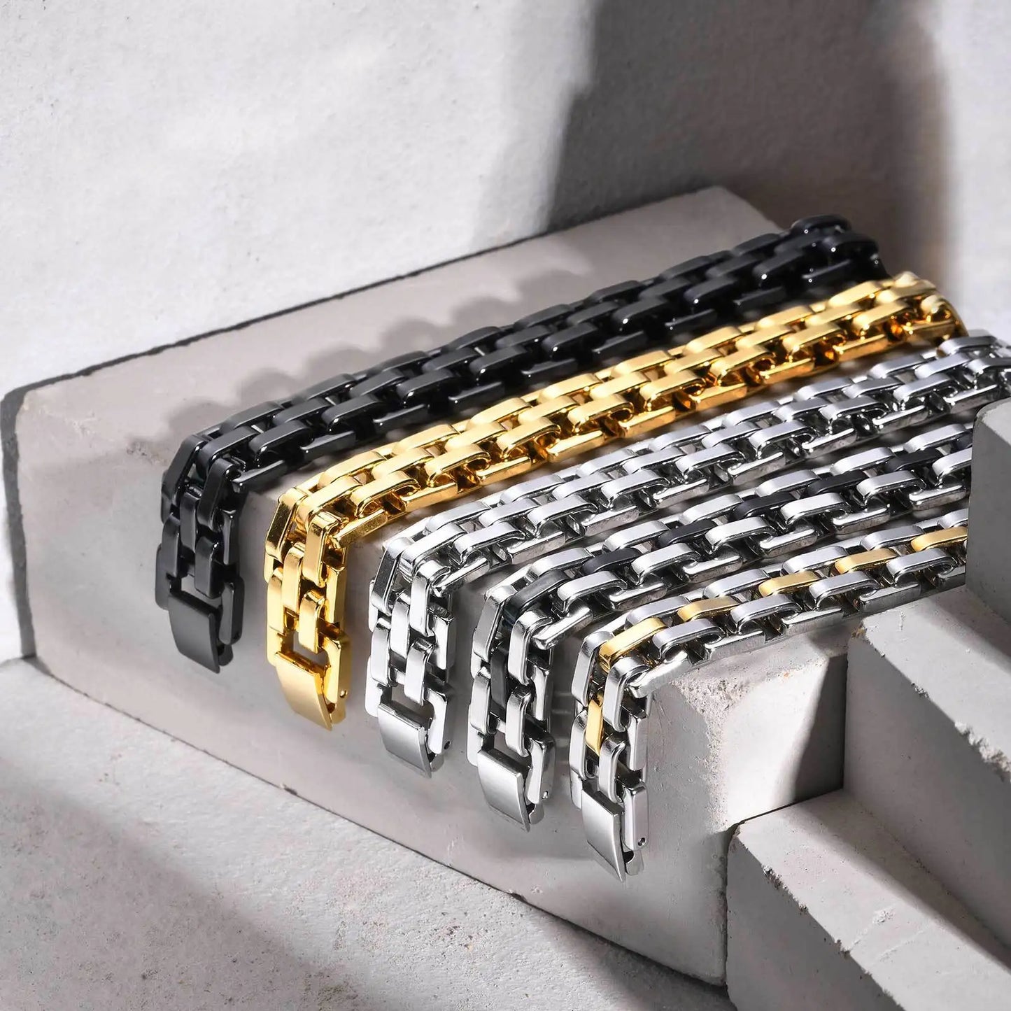 The Obsidian Link Bracelet