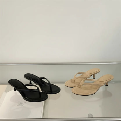 Élan Soft Luxe Kitten Heels – Thong Slip-On Sandals